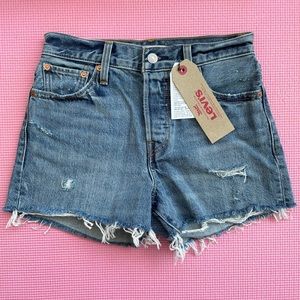 NWT Levi’s Wedgie Denim Jean Shorts - Sz 26